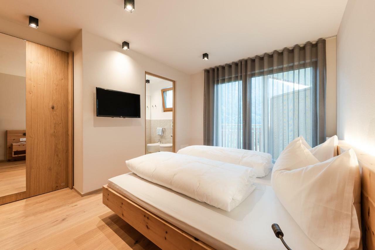 Aparthotel Abina Lana Hoehe Buitenkant foto