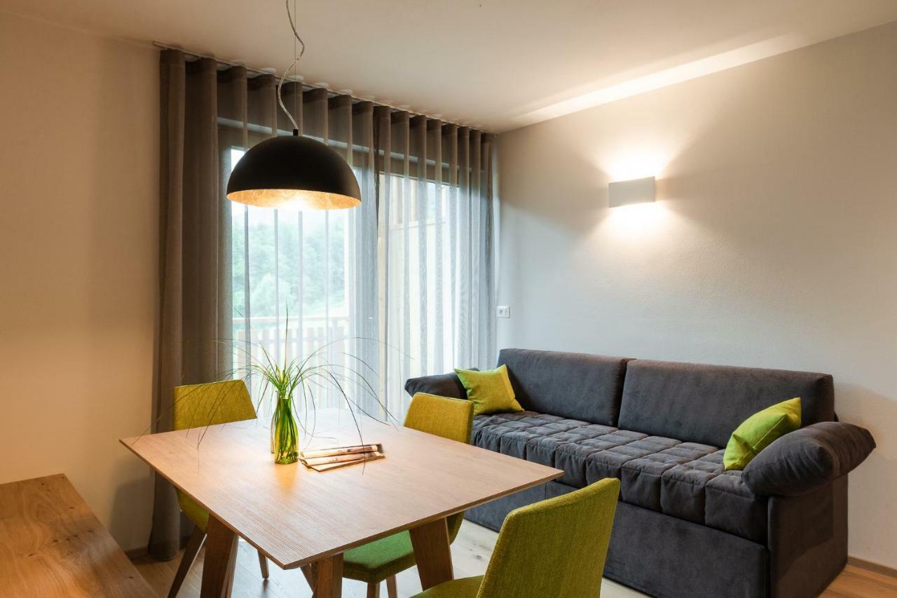 Aparthotel Abina Lana Hoehe Buitenkant foto