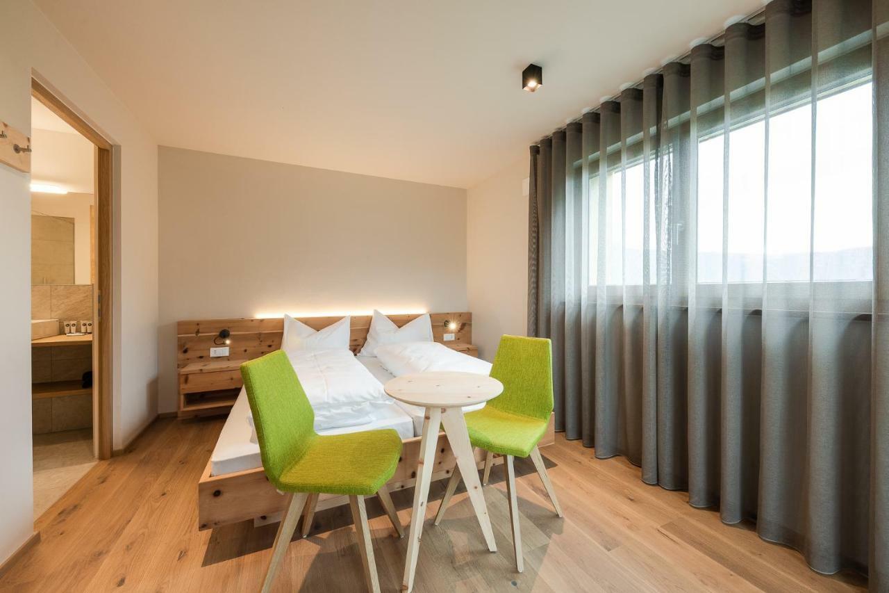 Aparthotel Abina Lana Hoehe Buitenkant foto